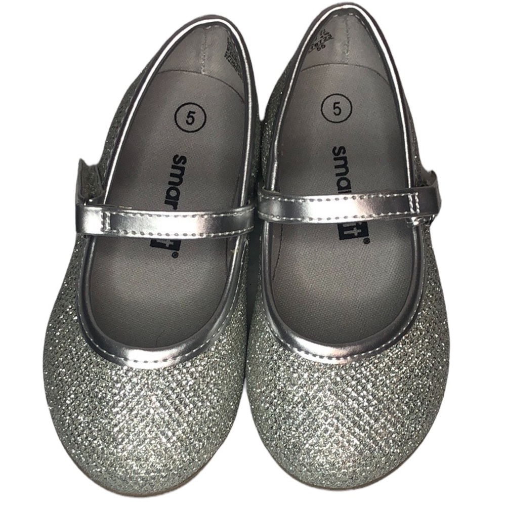Smart fit sparkly shoes